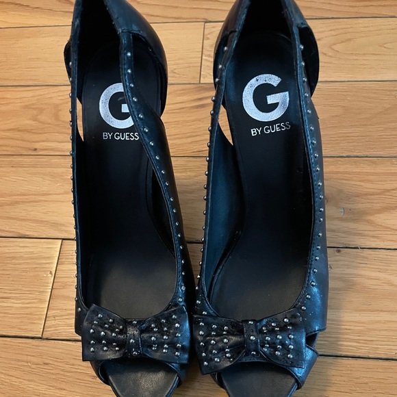 Guess Heels - Picture 2 of 4